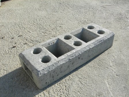 BASAMENTO IN CEMENTO X PANNELLI RECINZIONI CANTIERI