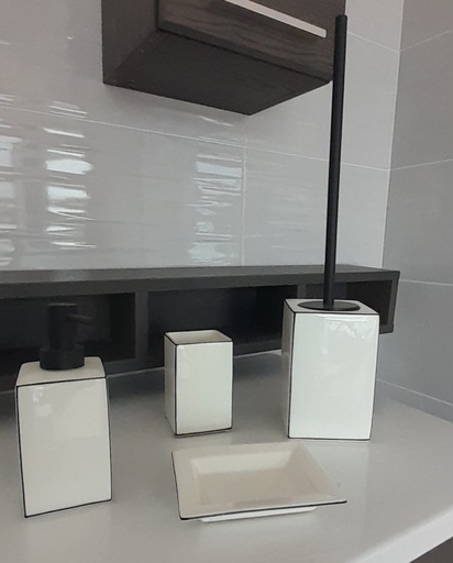 ACCESSORI BAGNO - LUCREZIA
